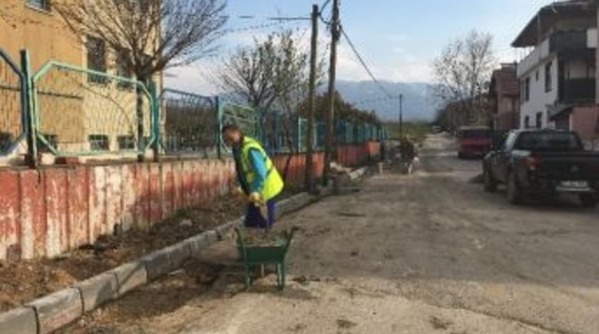 Kartepe&rsquo;de &Ouml;ğrenciler İ&ccedil;in Kaldırım &Ccedil;alışması
