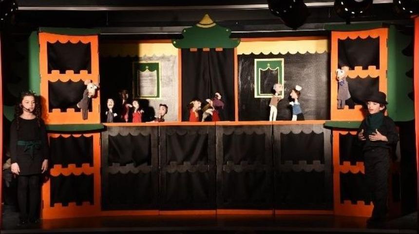 Miniklerin Zengin Hayal G&uuml;&ccedil;leri Kuklalara Hayat Verdi