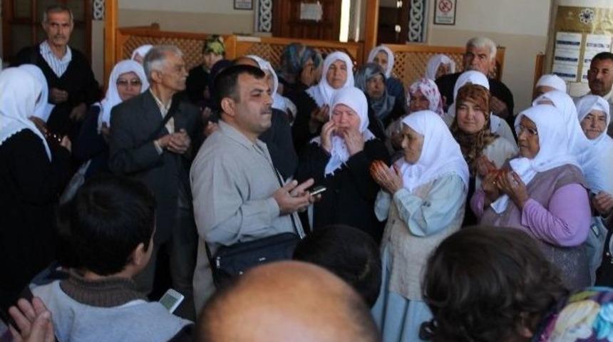 D&uuml;zi&ccedil;i&rsquo;nde 80 Kişi Umreye Gitti