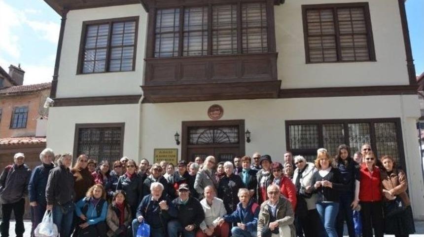 Konyaaltı Belediyesi&rsquo;nin Elmalı Turları Yoğun İlgi G&ouml;r&uuml;yor