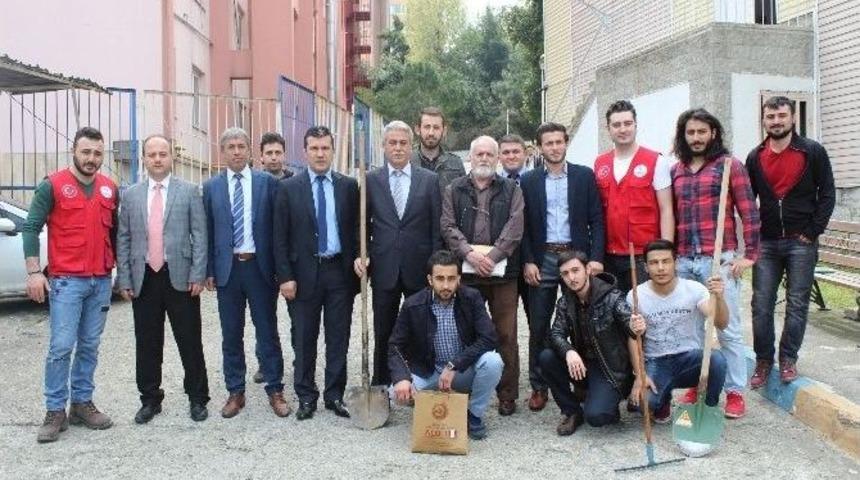 Orman Haftası Nedeni İle Kyk Yurduna Fidan Dikildi