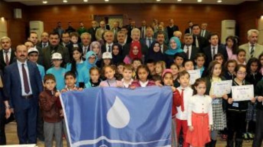 D&uuml;nya Su G&uuml;n&uuml;&rsquo;nde Mavi Bayraklarını Aldılar