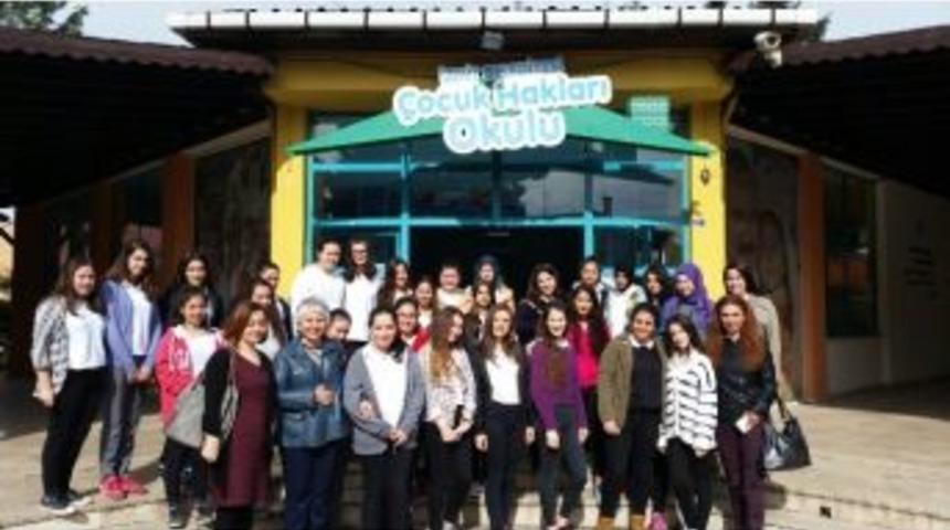 Kız Meslek &Ouml;ğrencileri&rsquo;nden &Ccedil;ocuk Hakları Okuluna Ziyaret
