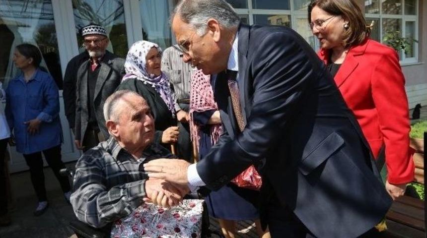 Başkan Bakıcı&rsquo;dan Huzurevi Ziyareti