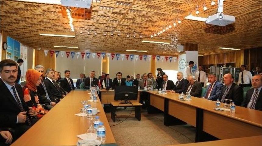 Vali D&uuml;zg&uuml;n, D&uuml;nya Orman, Su Ve Meteoroloji G&uuml;nleri Ortak Kutlama Programına Katıldı