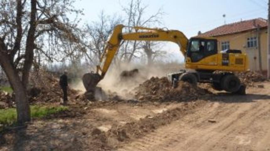 Ereğli&rsquo;de Yol Genişletme &Ccedil;alışmalarını S&uuml;rd&uuml;r&uuml;yor