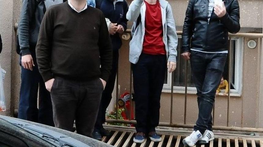 7. Kattan Atlamaya Kalkan Genci Polis Kurtardı