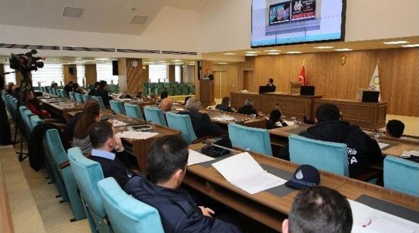 G&ouml;&ccedil; M&uuml;d&uuml;r&uuml;nden Dilenci Uyarısı