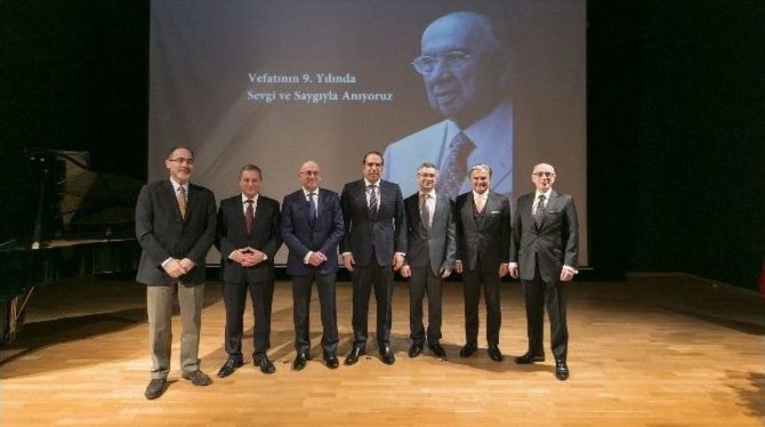 12. Kadir Has &Ouml;d&uuml;lleri Sahiplerini Buldu