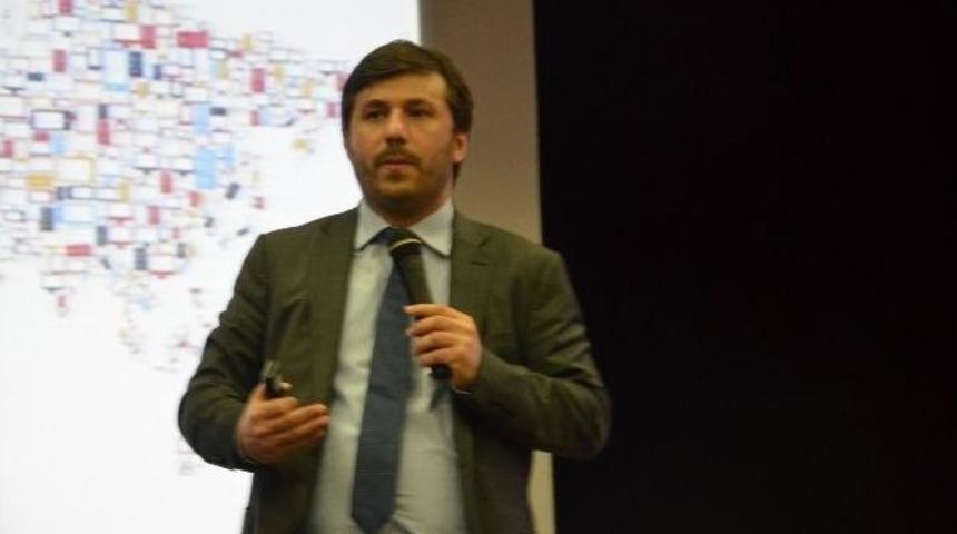 Gazeteci G&ouml;khan Y&uuml;cel: "facebook&rsquo;un N&uuml;fusu &Ccedil;in&rsquo;i Bile Ge&ccedil;ti"