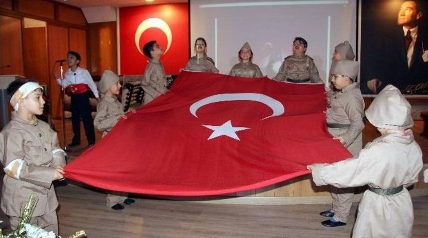 İlkokul &Ouml;ğrencilerinden Duygulandıran Oratoryo