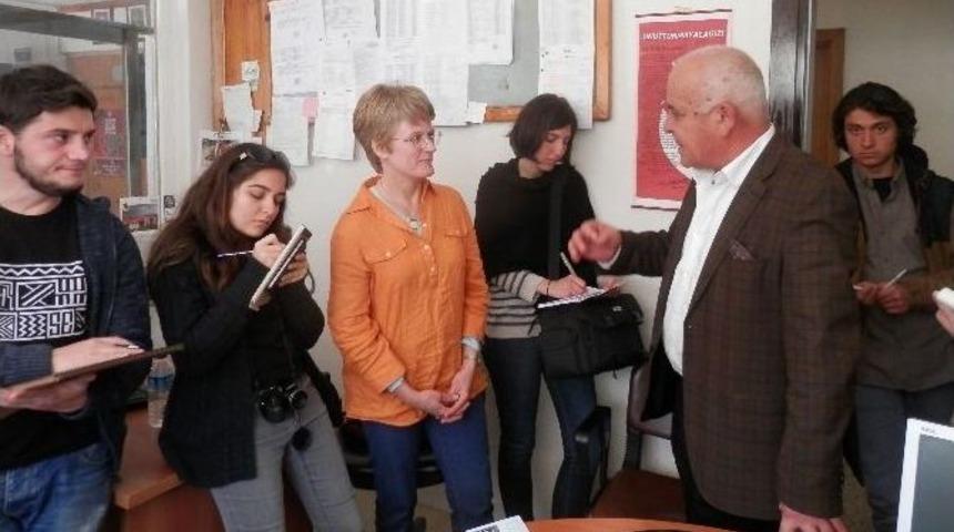 Mimarlık Fak&uuml;ltesi &Ouml;ğrencileri Başkan Kara&ccedil;elik&rsquo;i Ziyaret Etti