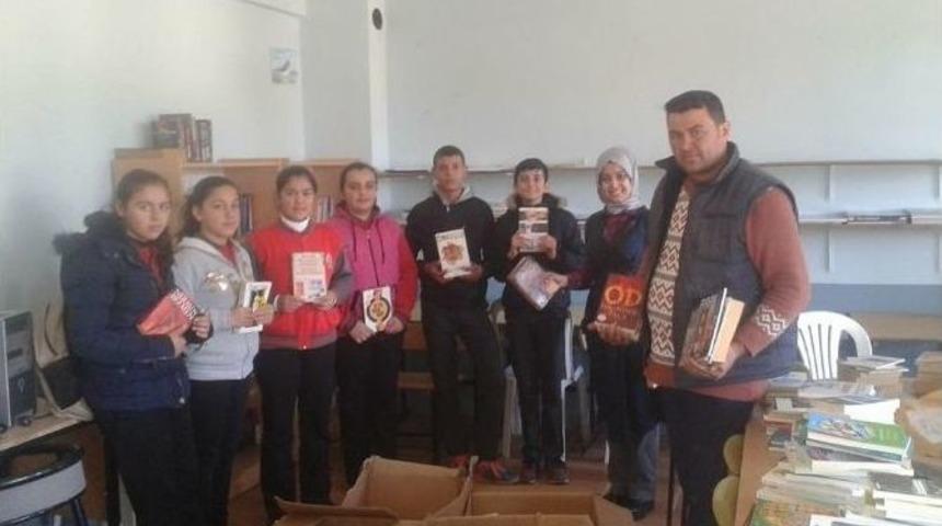 Maltepe Belediyesi&rsquo;nden Okullara Kitap Yardımı