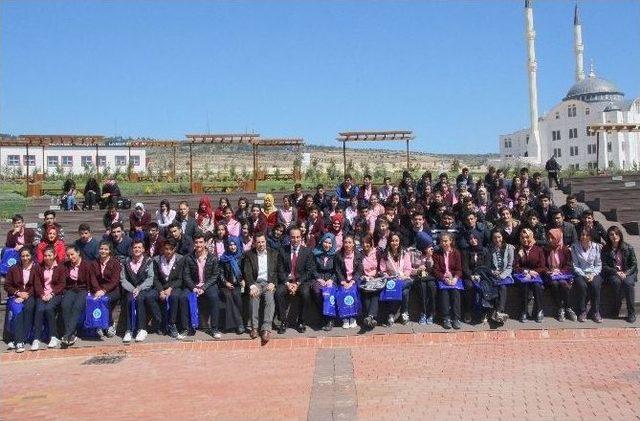 &Uuml;niversiteye Liseli &Ouml;ğrenci Akını 2