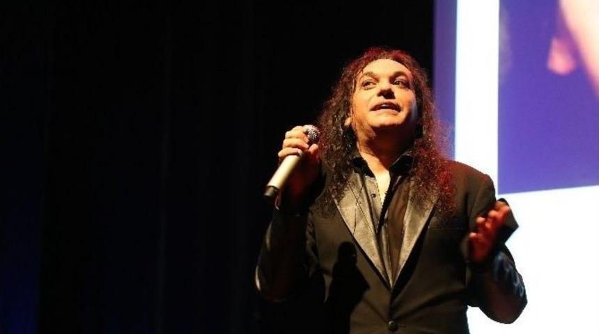 G&ouml;khan Kırdar &ldquo;yerine Sevemem&rdquo; Şarkısını Kime Yazdığını A&ccedil;ıkladı