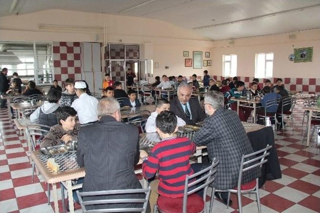 Hisarcık Yatılı Erkek Kur&rsquo;an Kursu&rsquo;na Ziyaret