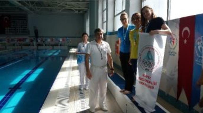 K&ouml;rfez Belediyesi Sporcuları K&uuml;rs&uuml;den Ayrılmıyor