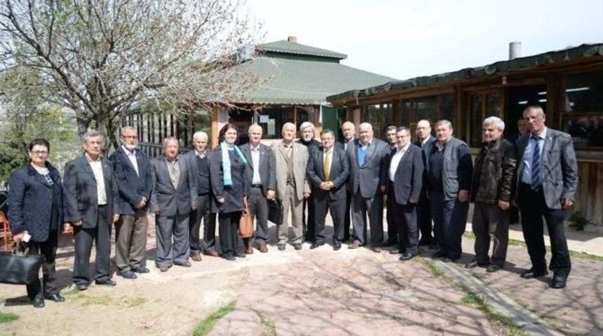 Belediye Başkanı Selim Yağcı Kahvaltıda Muhtarlarla Bir Araya Geldi