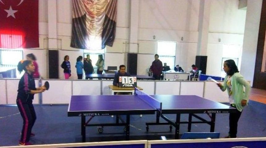 K&uuml;&ccedil;&uuml;k Kızlar Masa Tenisi Şampiyonu G&ouml;lkent Oldu