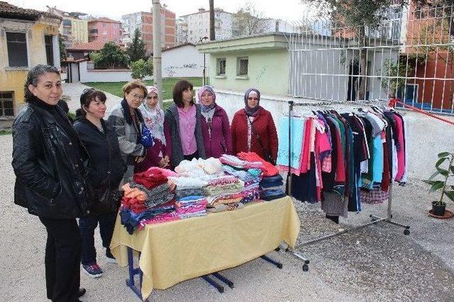 Öğrencilerden ’imece’ Usulü Yardımlaşma