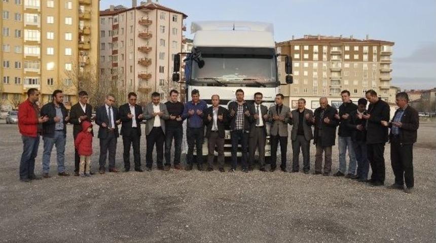 Aksaray&rsquo;dan Bayır Bucak&rsquo;a Yardım