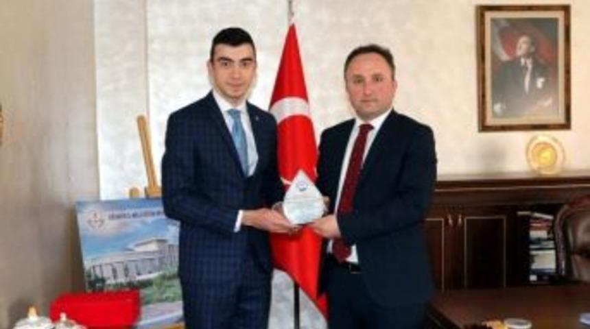 Alparslan Dir&ccedil;er&rsquo;den Esen&rsquo;e Veda Ziyareti