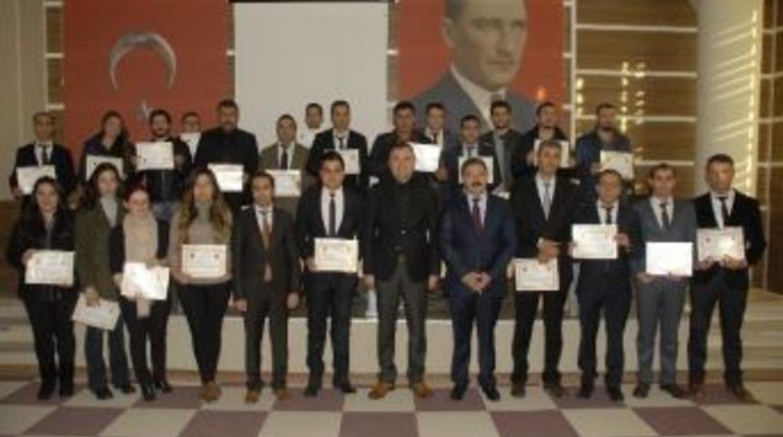 Kaymakam Sarı&rsquo;dan Başarılı &Ouml;ğretmenlere Sertifika