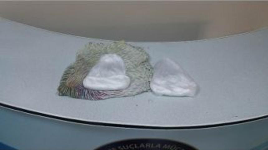 Erzincan&rsquo;da &Uuml;zerilerinde Uyuşturucu Yakalanan 2 Kişi Tutuklandı