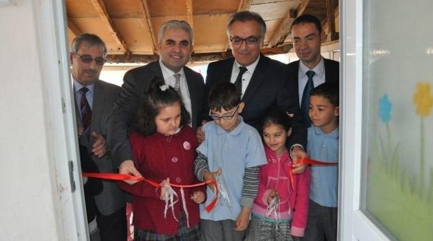 Uedaş&rsquo;tan İneg&ouml;l&rsquo;e K&uuml;t&uuml;phane