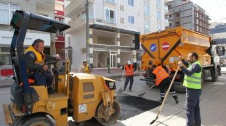 Gebze&rsquo;de Asfalt &Ccedil;alışmaları Başladı
