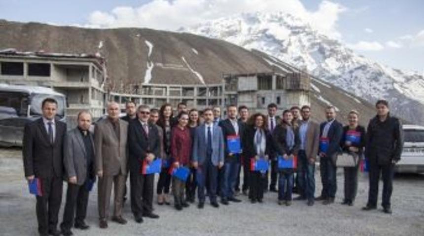 Rekt&ouml;r Ceylan&rsquo;dan Akademik Personele Sertifika