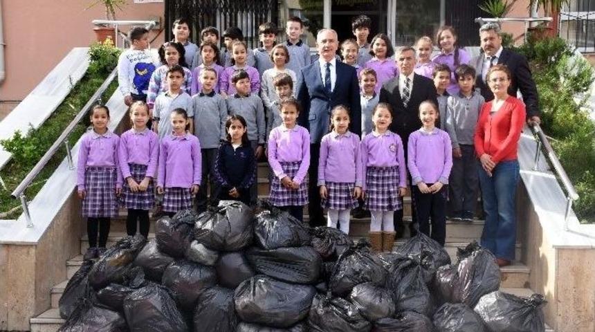 Başkan Kale, Duyarlı Öğrencileri Kutladı