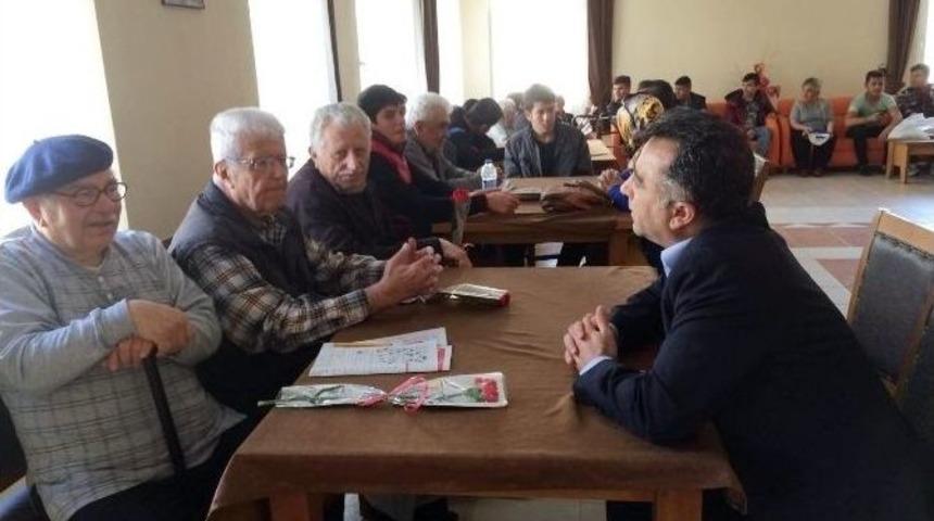 Didimli &Ouml;ğrencilerden Huzurevi Sakinlerine Ziyaret