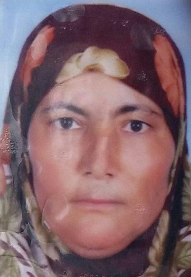 Evli Kadın Kendini Odun Deposuna Astı 1