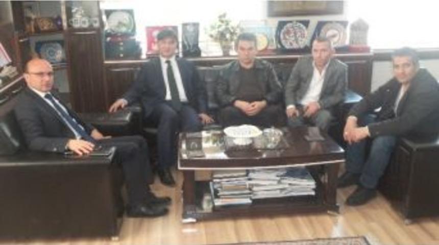 &Uuml;nal K&uuml;&ccedil;&uuml;kyılmaz&rsquo;dan, Mehmet Oral&rsquo;a Ziyaret