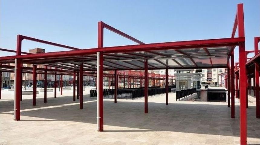 Kapalı Otopark Ve Pazaryeri A&ccedil;ılışa Hazır