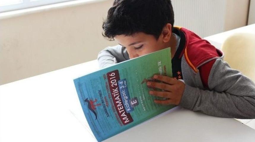 &Ccedil;ınar Kolejinde Matematik Sınavı Yapıldı