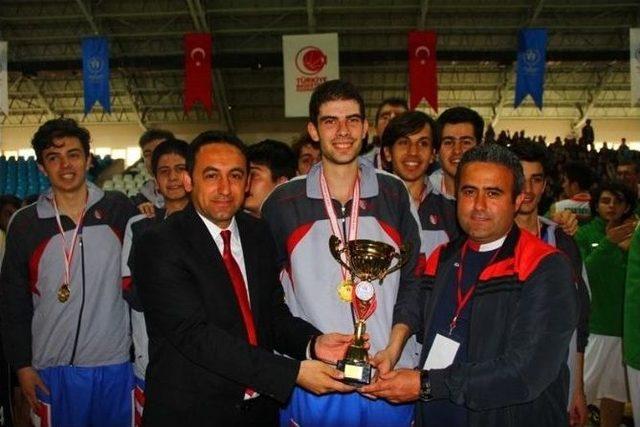 Gençler Basketbol Müsabakaları Tamamlandı