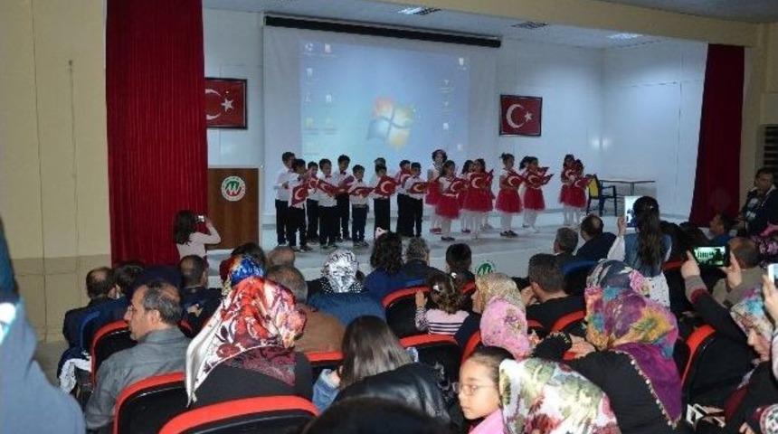 &Ouml;ğrencilerden, &Ccedil;anakkale Etkinliği