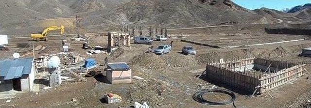 Oltu Canlı Hayvan Pazarı&rsquo;nın Yapımı S&uuml;r&uuml;yor 1