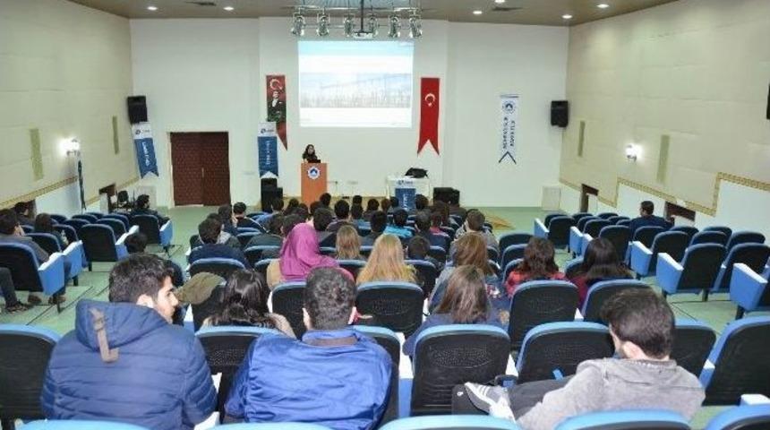 İnşaat M&uuml;hendisliği B&ouml;l&uuml;m&uuml; &Ouml;ğrencilerine Seminer