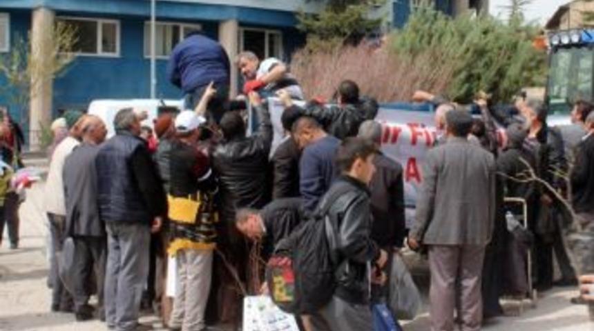 Fidan Dağıtımına Yoğun İlgi