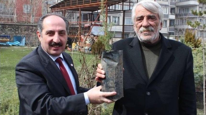 Muş&rsquo;ta Bedava Fidan Dağıtımı
