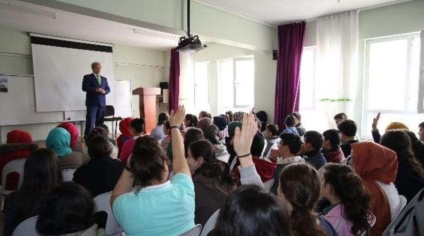 Başkan Akcan, &Ouml;ğrencilerle Buluştu