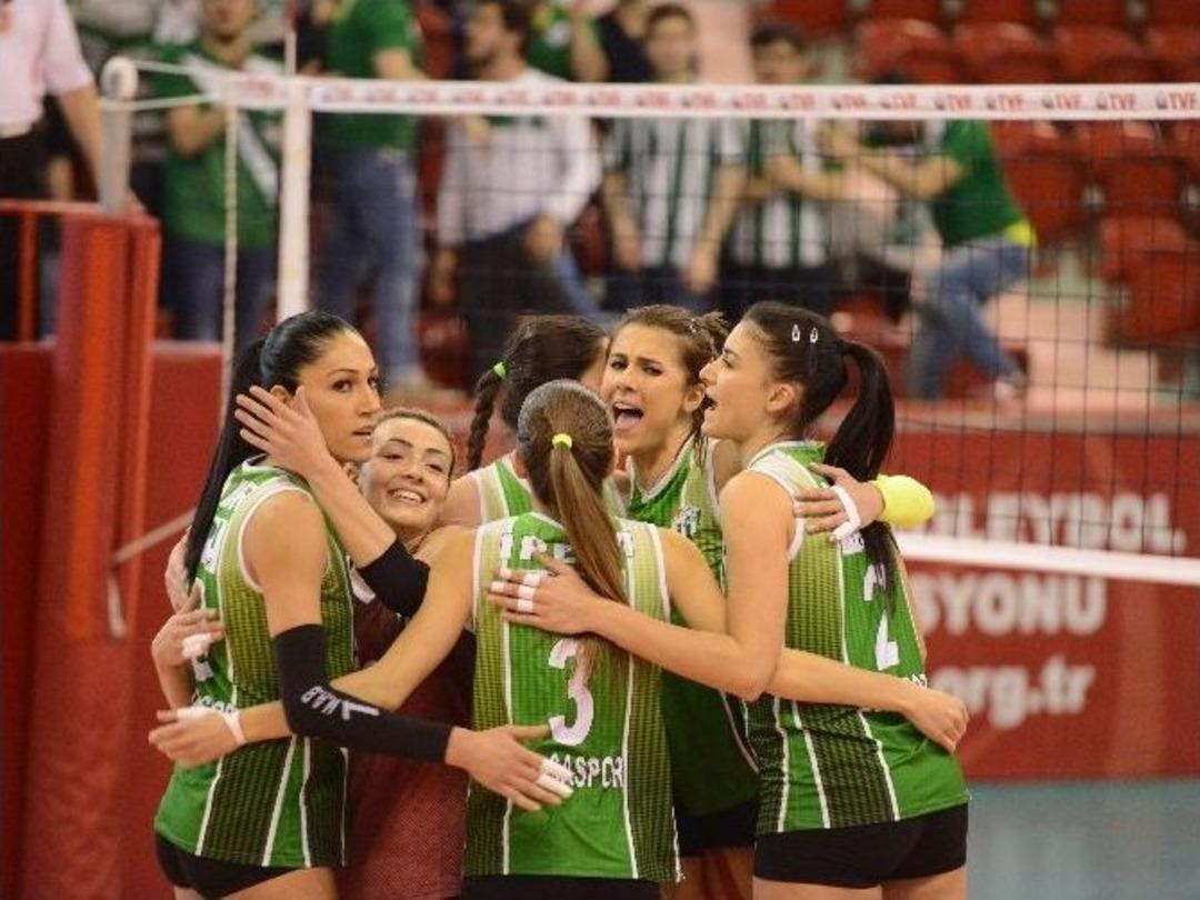 Filenin Timsahları Namağlup Şampiyon