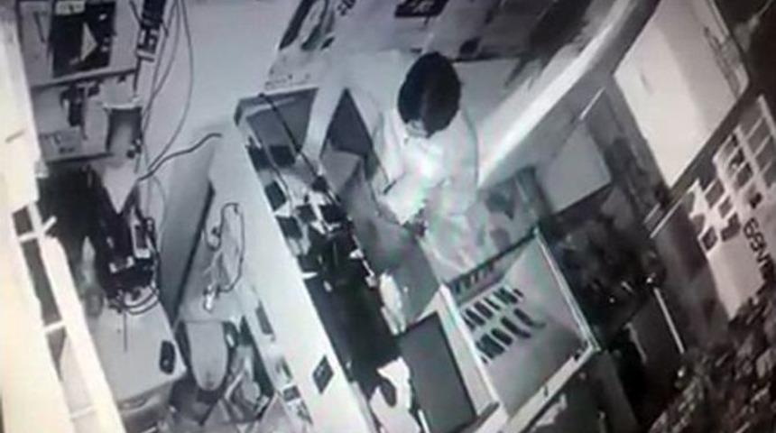 (&ouml;zel) Hırsızın Rahatlığı Şaşkına &Ccedil;evirdi