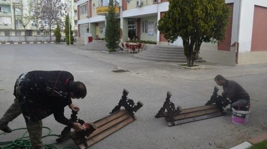 Turgutlu&rsquo;nun D&ouml;rt Bir Yanında Yenileme Devam Ediyor