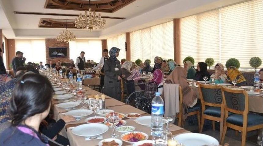 Erzurum&rsquo;da Yaşlılar G&uuml;n&uuml; Etkinlikleri