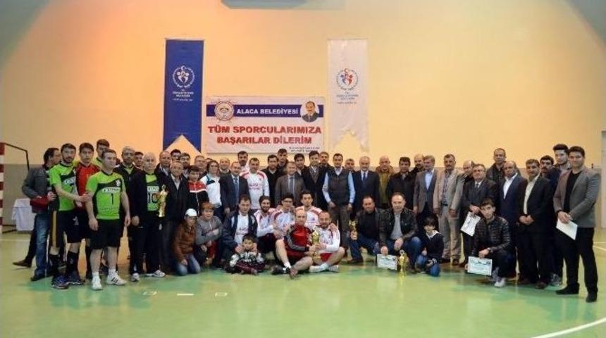 Alaca Belediyesi Voleybol Turnuvası Sona Erdi