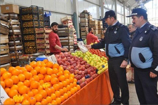 Zabıta Pazar Yerini Denetledi